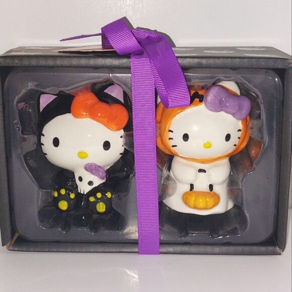 Sanrio Hello Kitty Halloween Hand Crafted Hand Painted Salt & Pepper Shakers - Picture 2 of 11